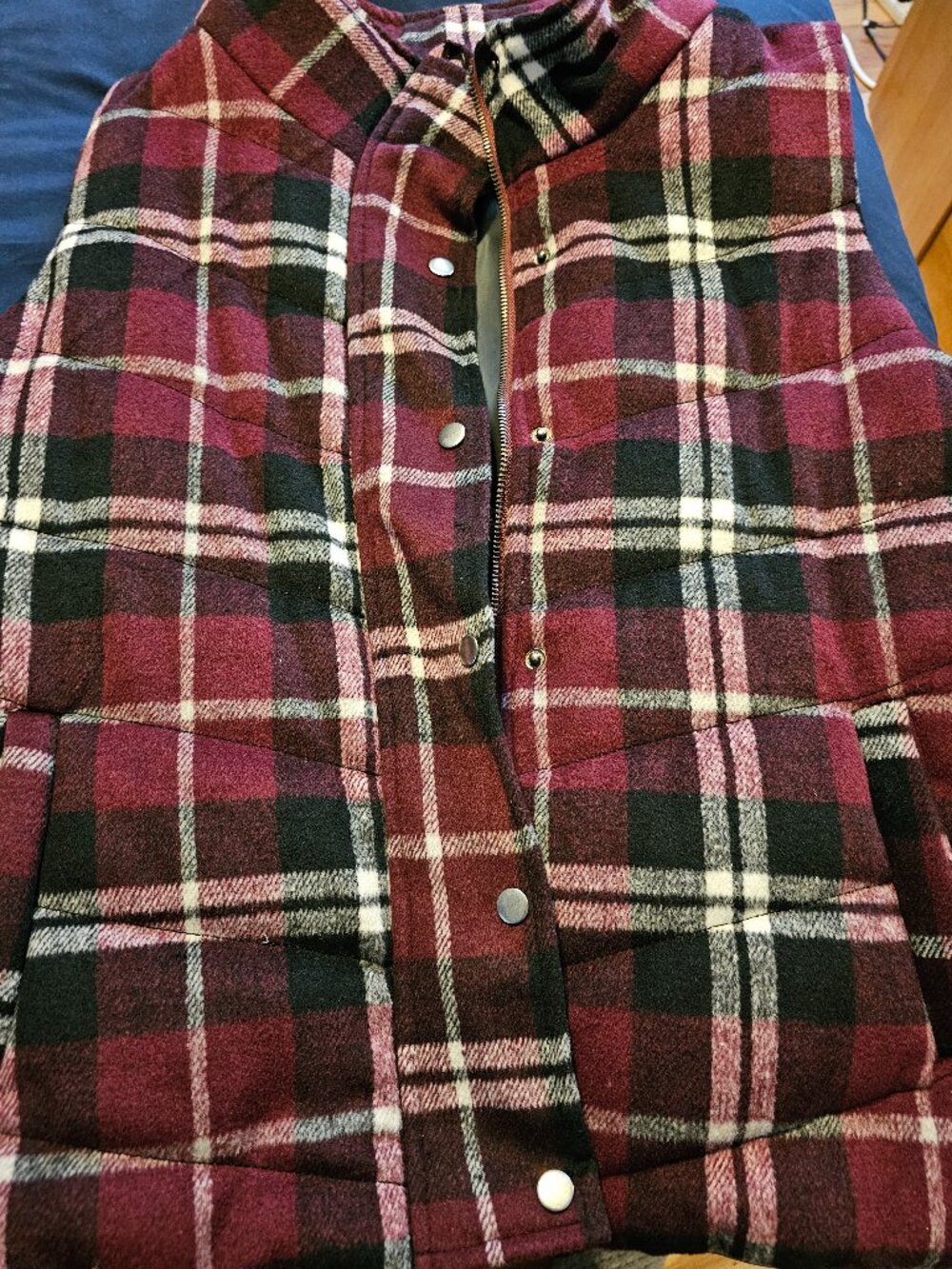 Puffy Burgundy plaid vest, sz XL
